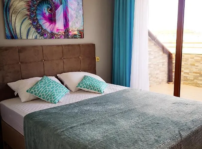 Complex Golden Dreams 3*