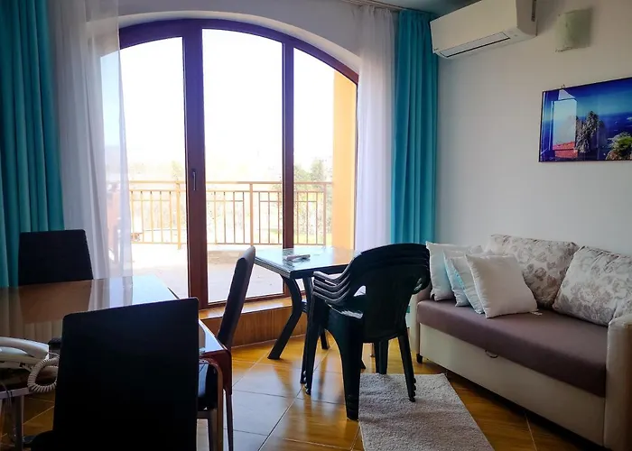 Apartahotel Complex Golden Dreams 3*