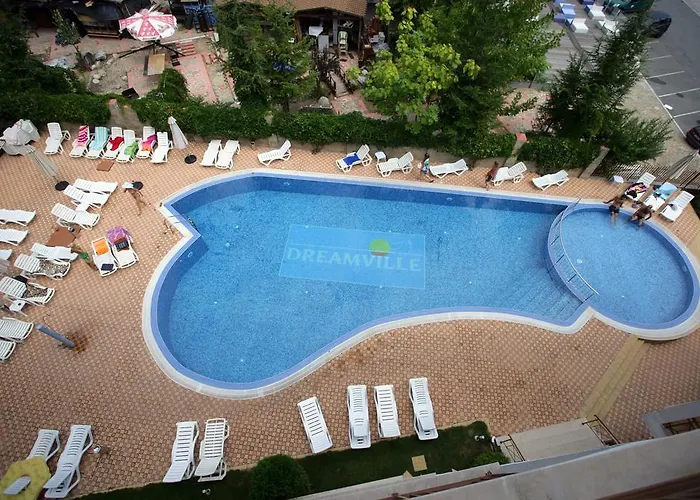 Complex Golden Dreams Apartahotel