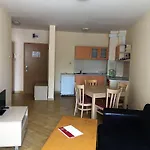 Complex Golden Dreams Lägenhetshotell 3*