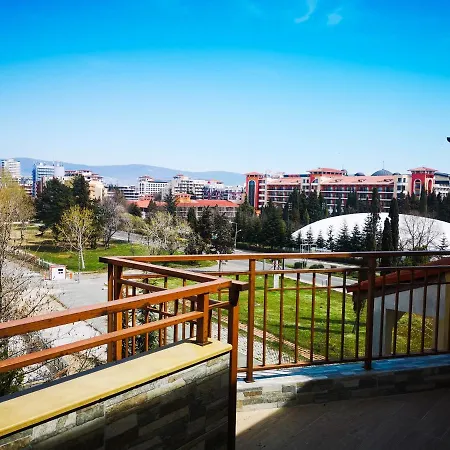 Apartahotel Complex Golden Dreams 3*